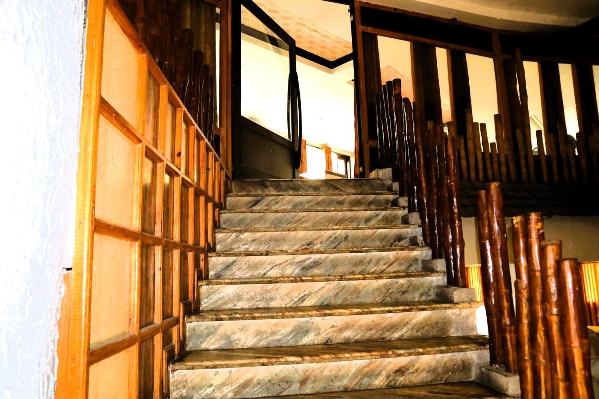 Hotel River Bank Mandi Exterior photo