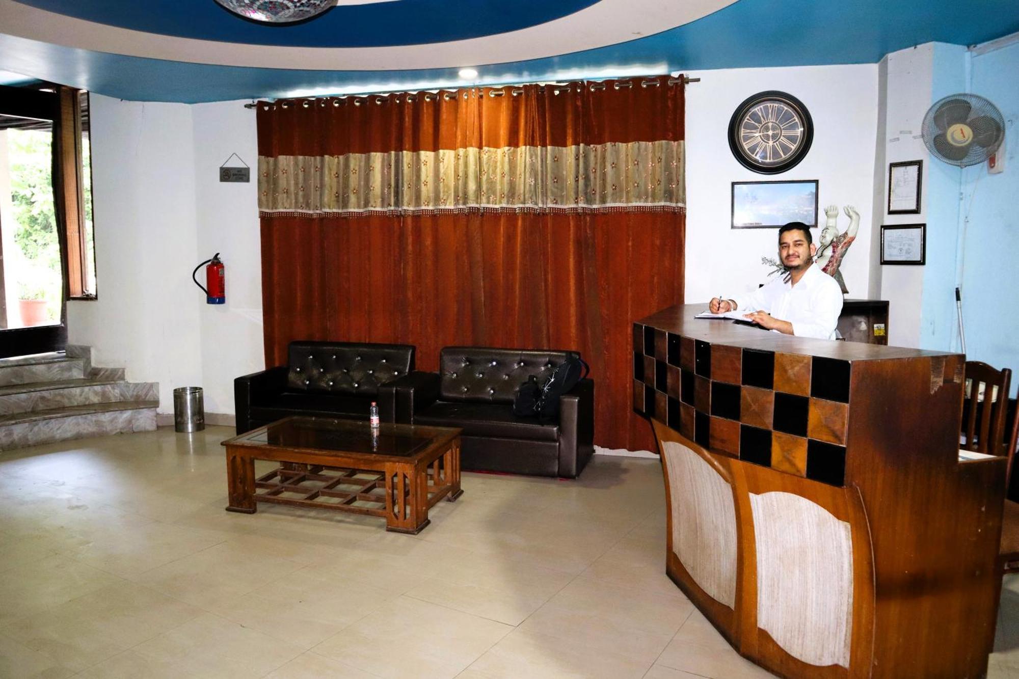 Hotel River Bank Mandi Exterior photo