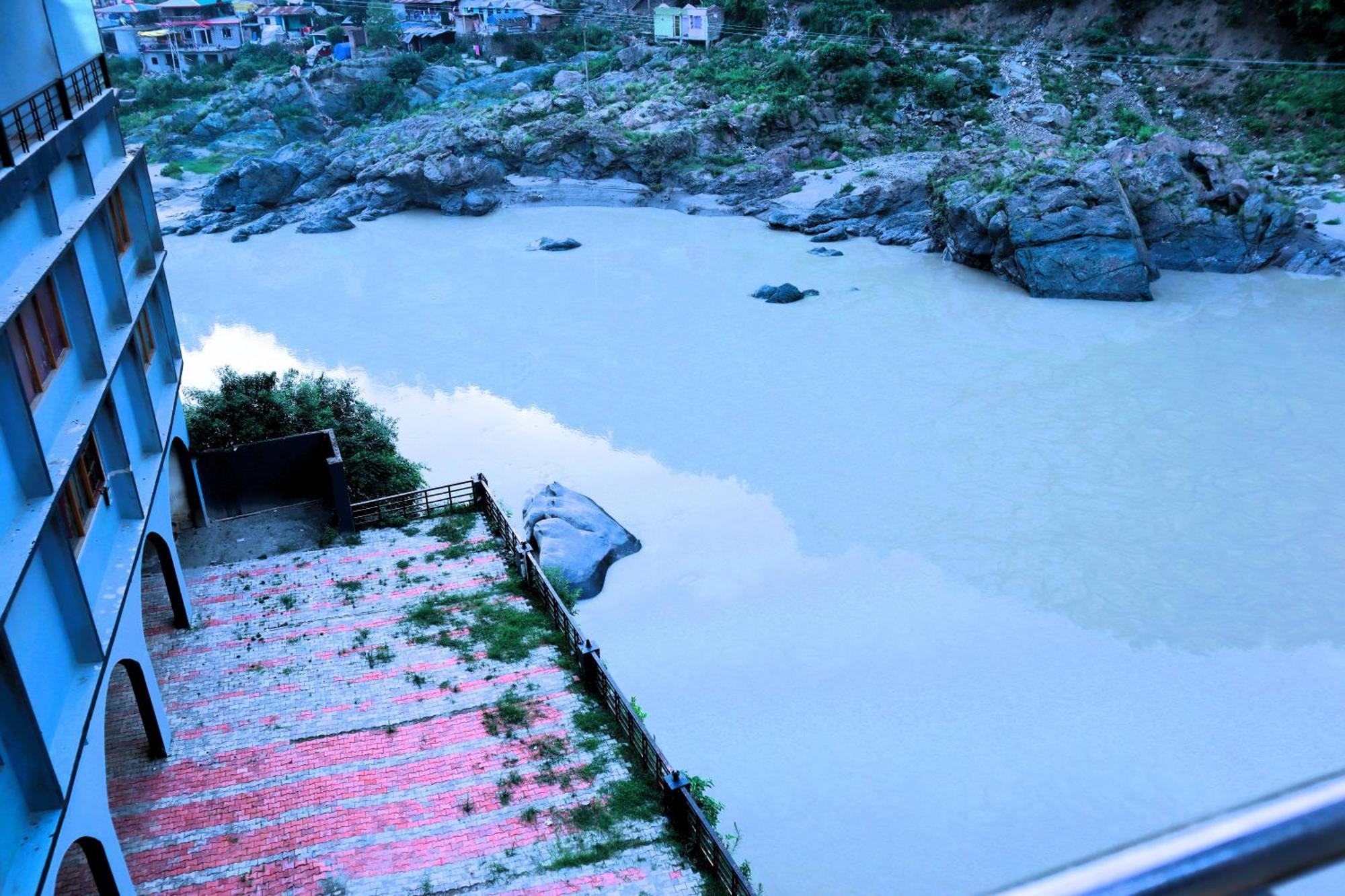 Hotel River Bank Mandi Exterior photo
